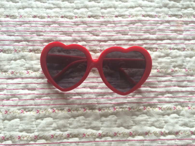 óculos coração 22 taylor swift heart sunglasses